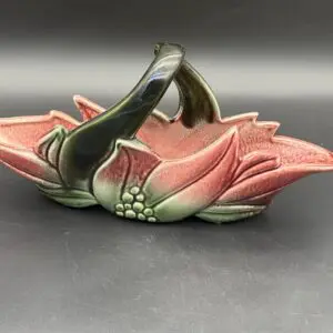 Ceramic flower-shaped basket with handle